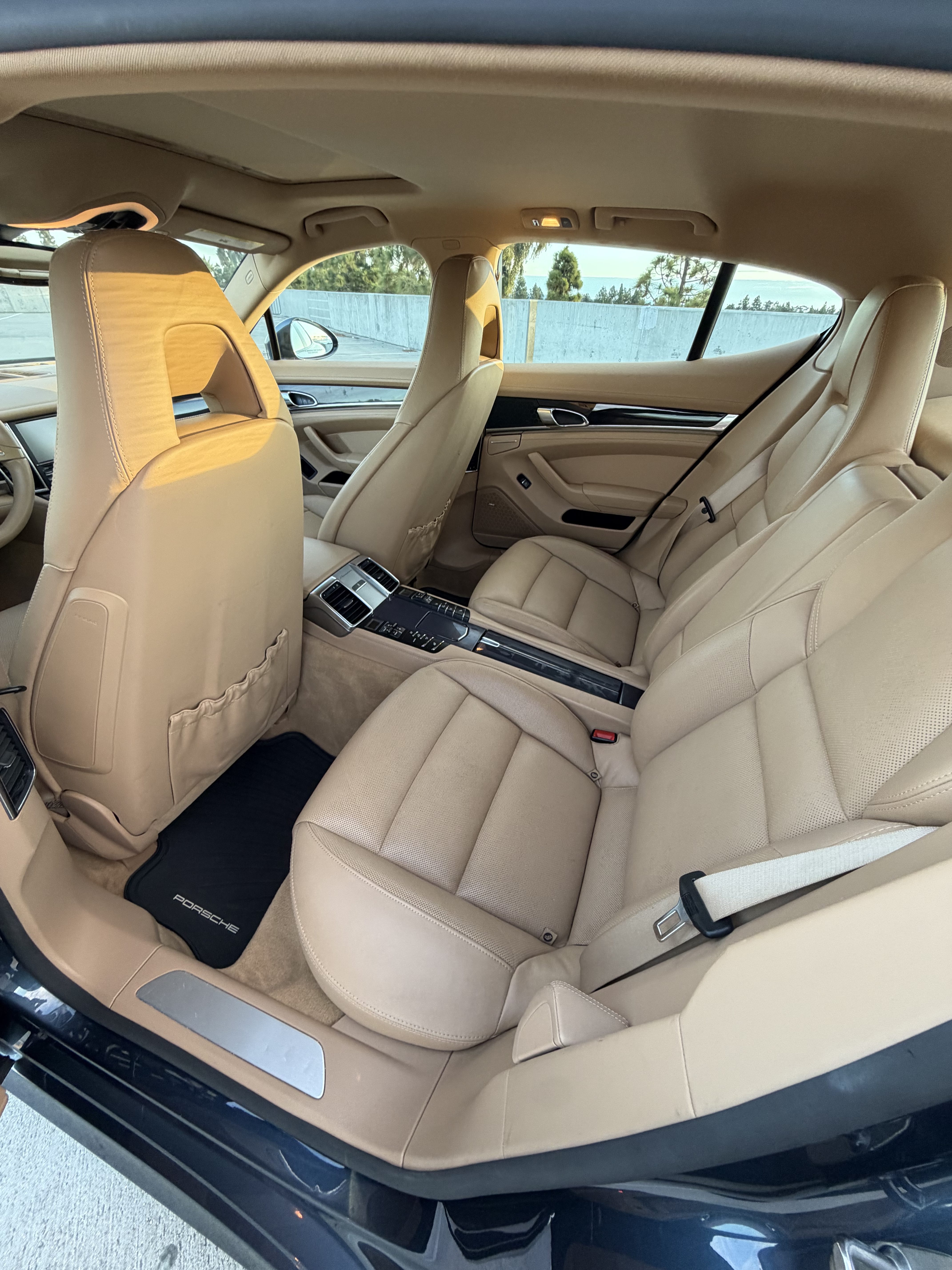 2014 Porsche Panamera 4