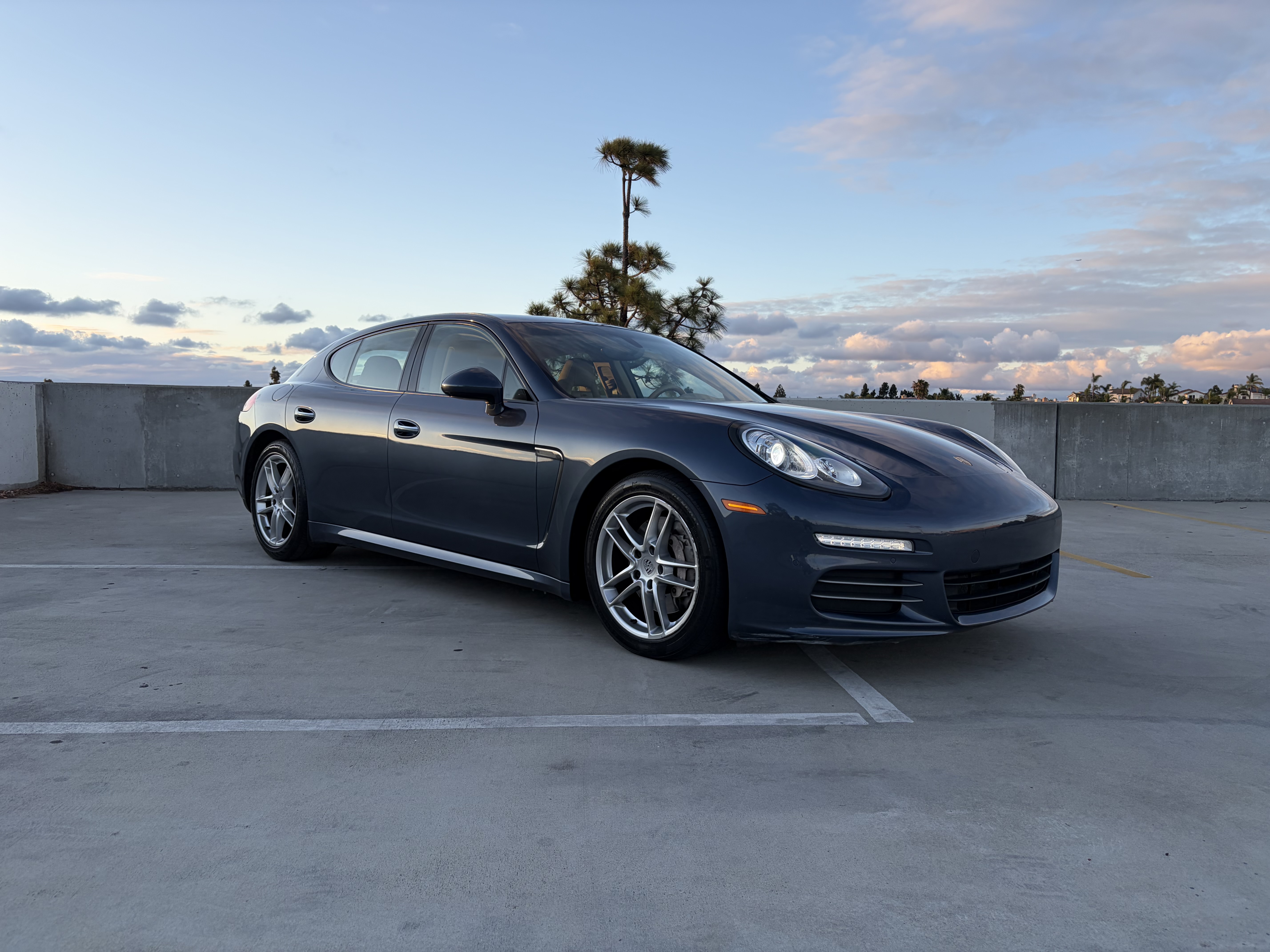 2014 Porsche Panamera 4